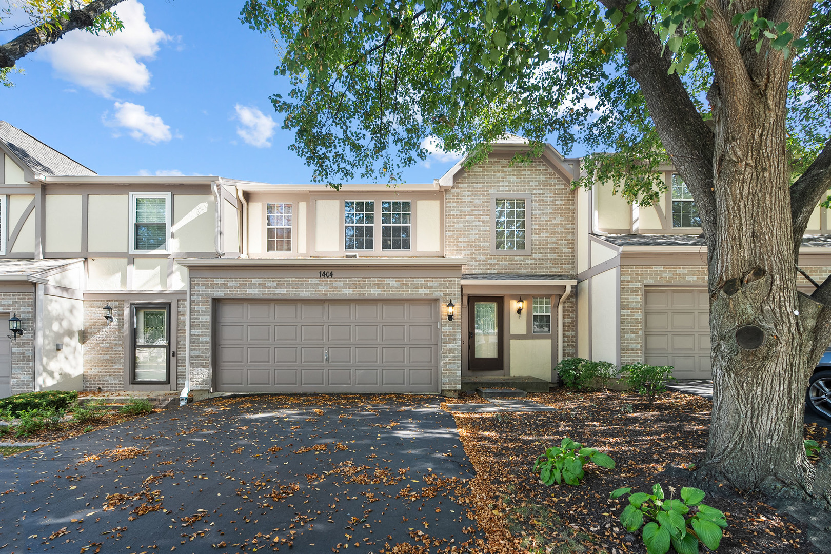 1404 W Sapphire Drive, Hoffman Estates, IL