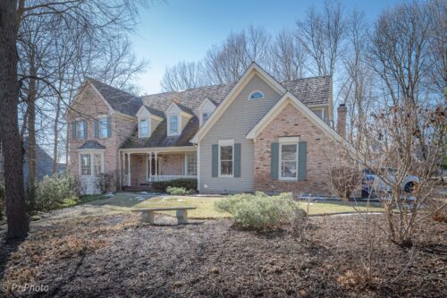813 Fox Glen Drive, St. Charles, IL