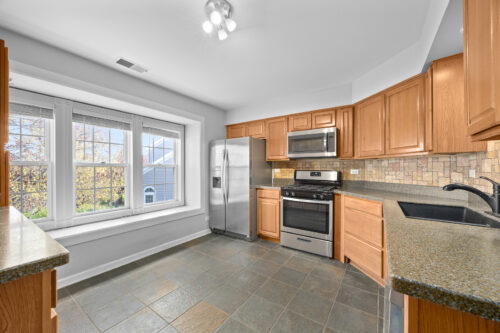 383 WEXFORD Court, Carol Stream, IL