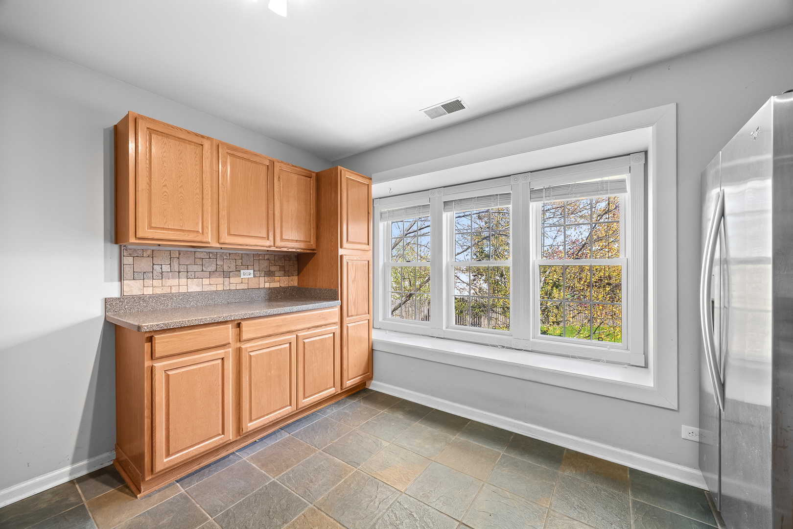 383 WEXFORD Court, Carol Stream, IL