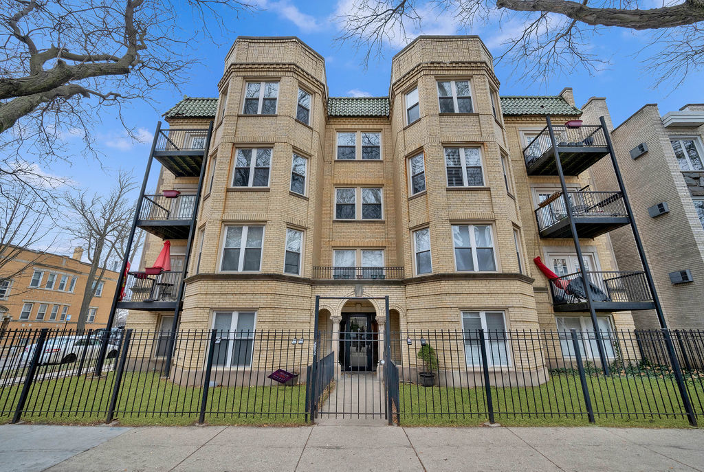 2256 W Arthur Avenue #2, Chicago, IL