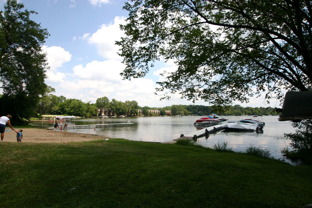 921 Country Club Road, Lake Zurich, IL
