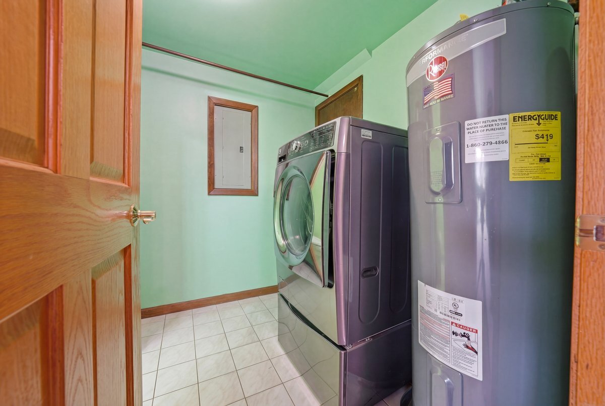 659 Terry Court, Roselle, IL