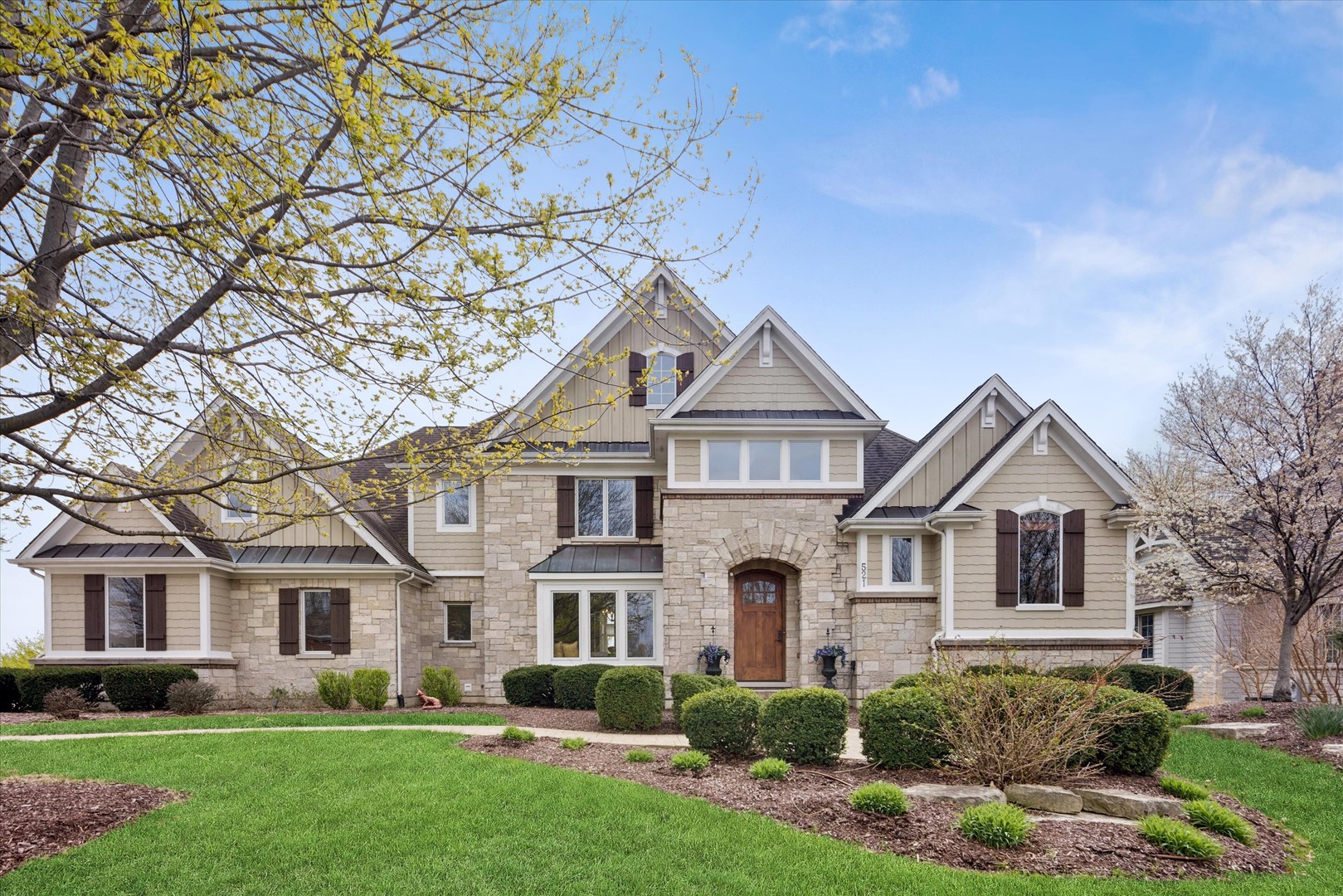 521 River Ridge Drive, St. Charles, IL