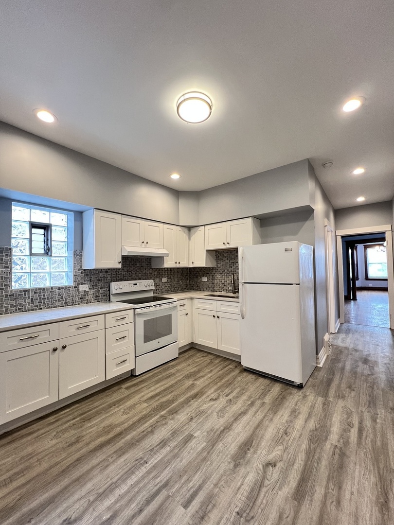 6810 S Calumet Avenue #2, Chicago, IL