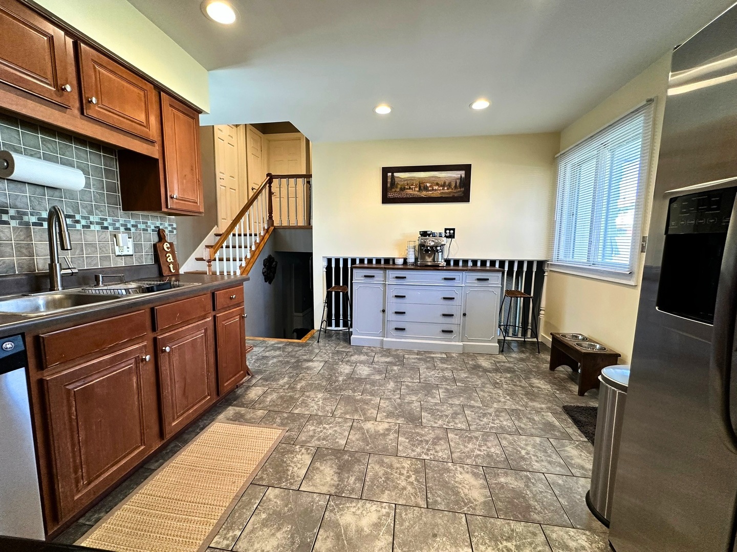 17W484 Earl Court, Darien, IL