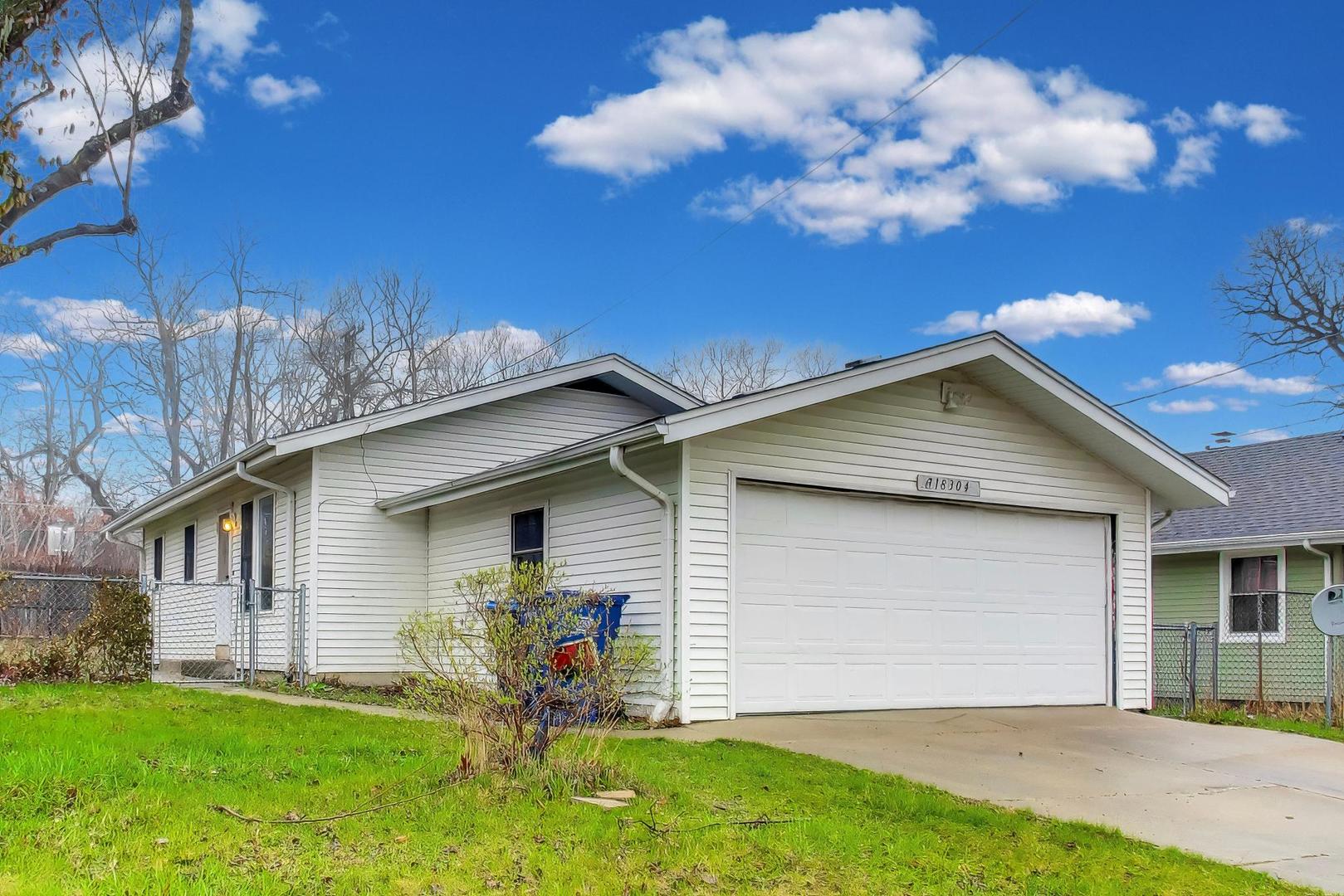 18304 W Grand Drive, Grayslake, IL