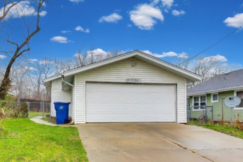 18304 W Grand Drive, Grayslake, IL