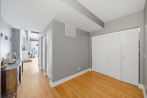 910 W Madison Street #803, Chicago, IL