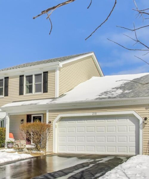 210 Foxmoor Road, Fox River Grove, IL