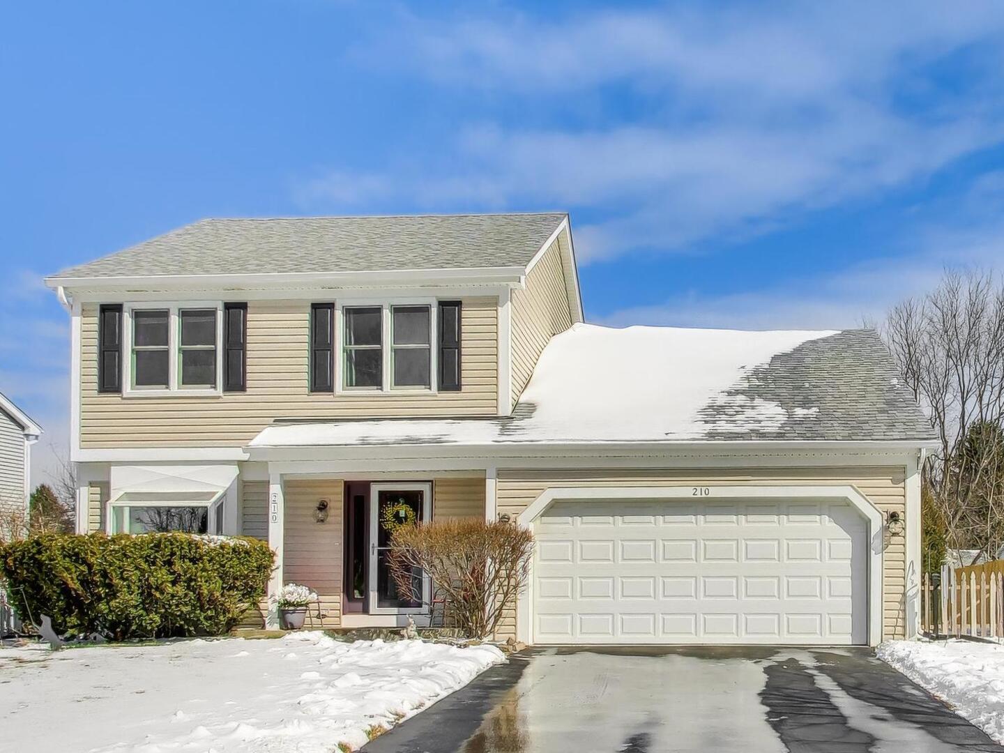 210 Foxmoor Road, Fox River Grove, IL