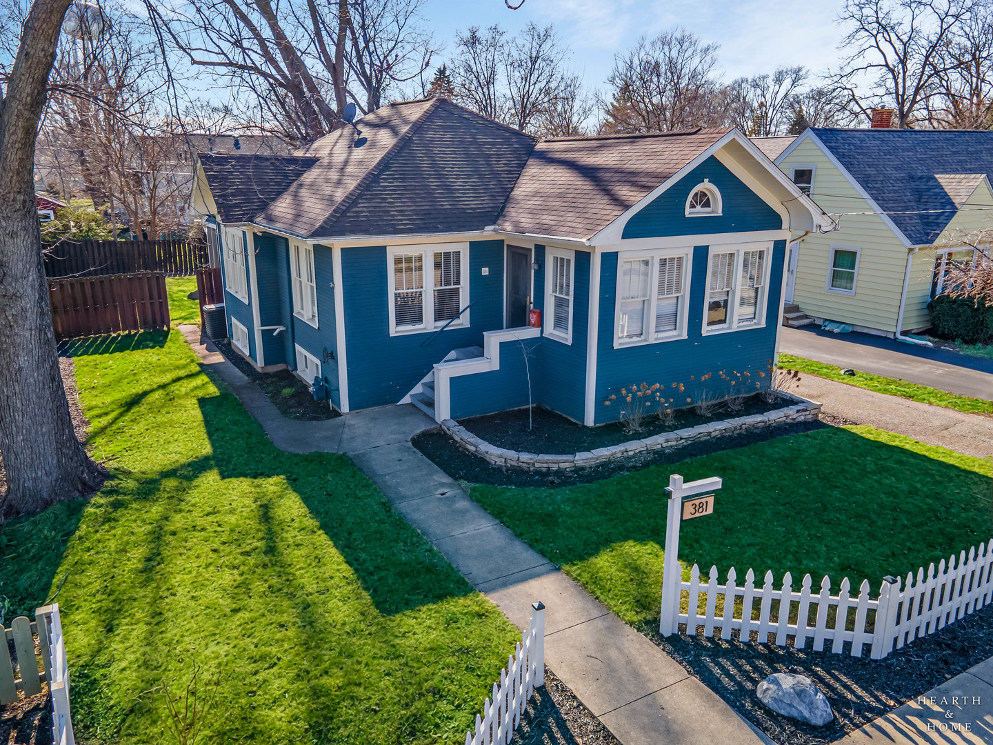 381 Douglas Avenue, Crystal Lake, IL