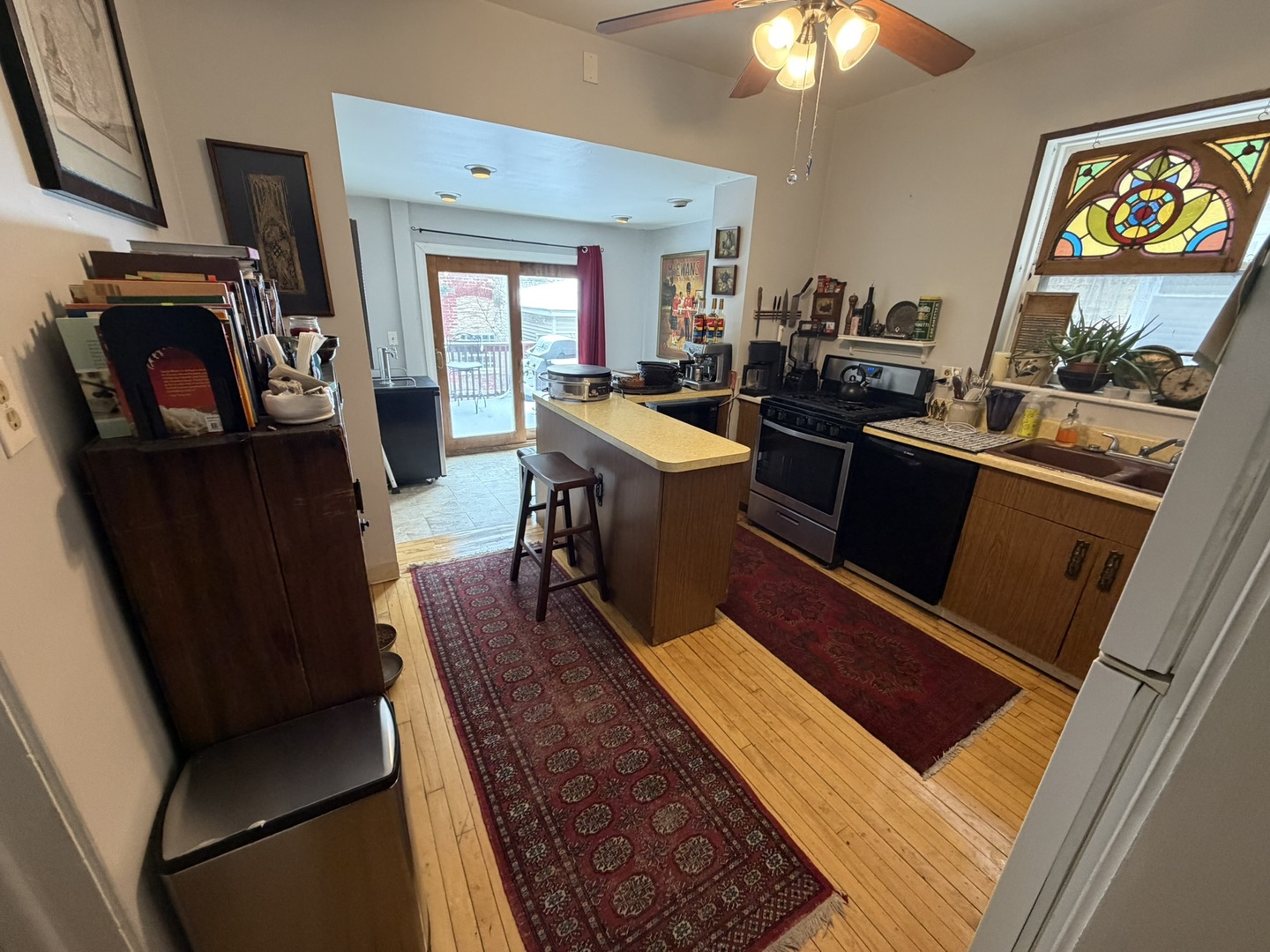 2638 N TROY Street #1, Chicago, IL