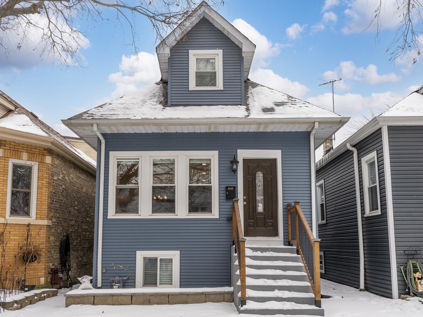 6243 W Byron Street, Chicago, IL