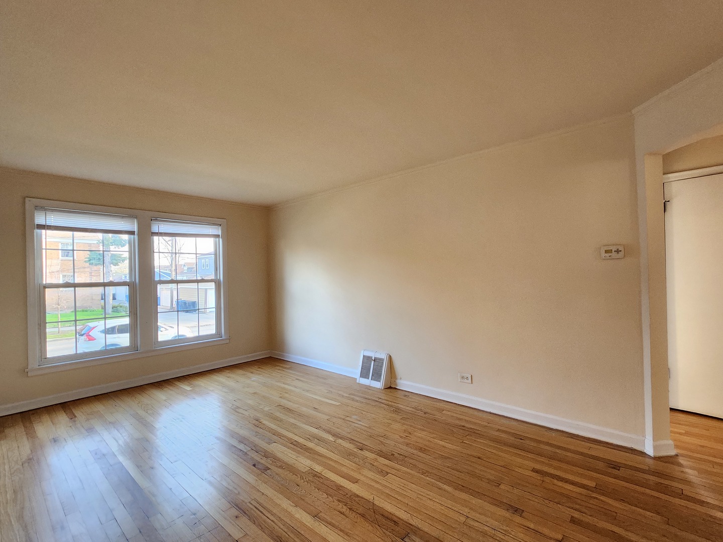 4258 W Nelson Street #1, Chicago, IL