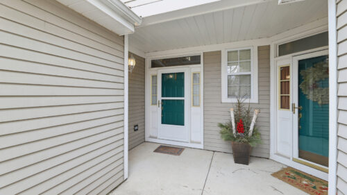 628 King Court #628, East Dundee, IL