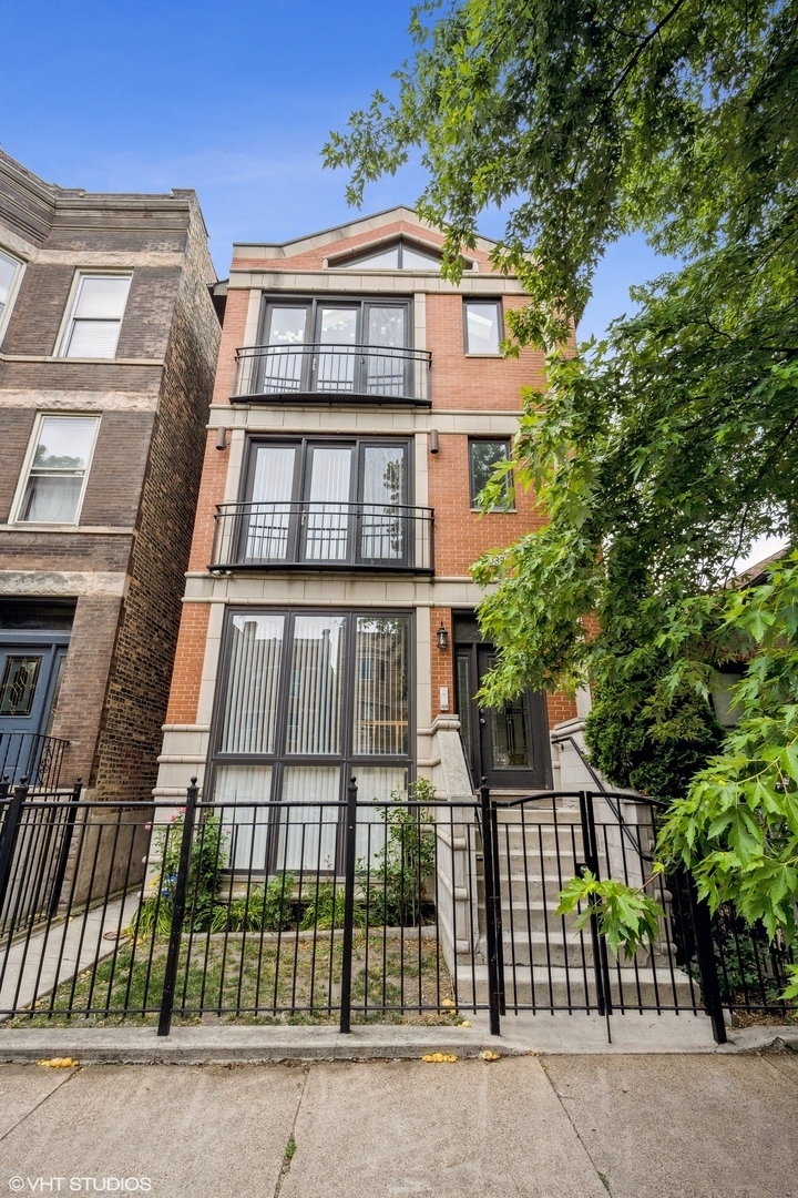 1532 N Campbell Avenue #3, Chicago, IL