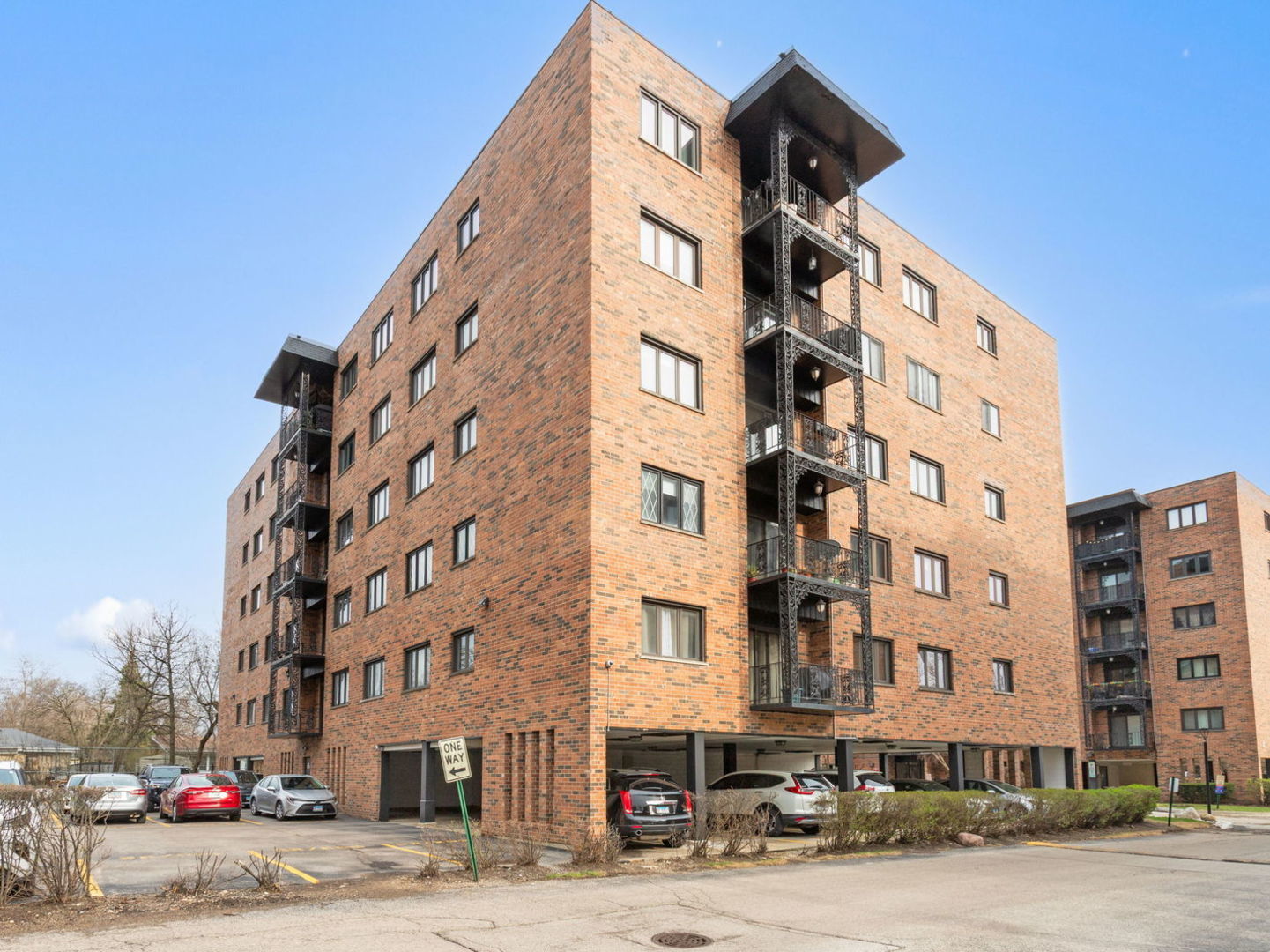 9332 Landings Lane #203D, Des Plaines, IL