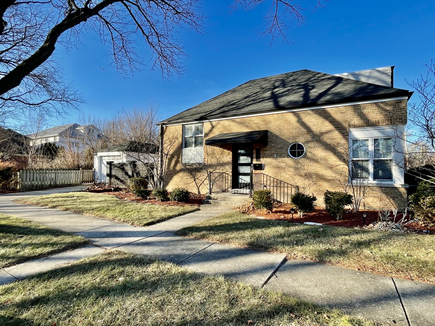 3701 W North Shore Avenue, Lincolnwood, IL