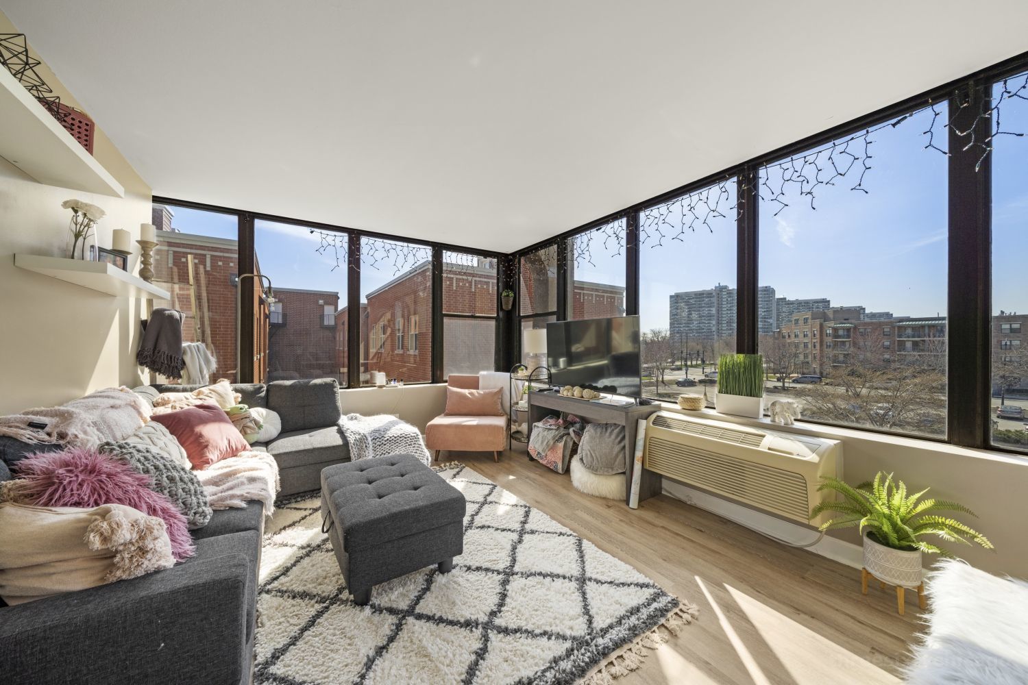 345 E Eastgate Place #306, Chicago, IL