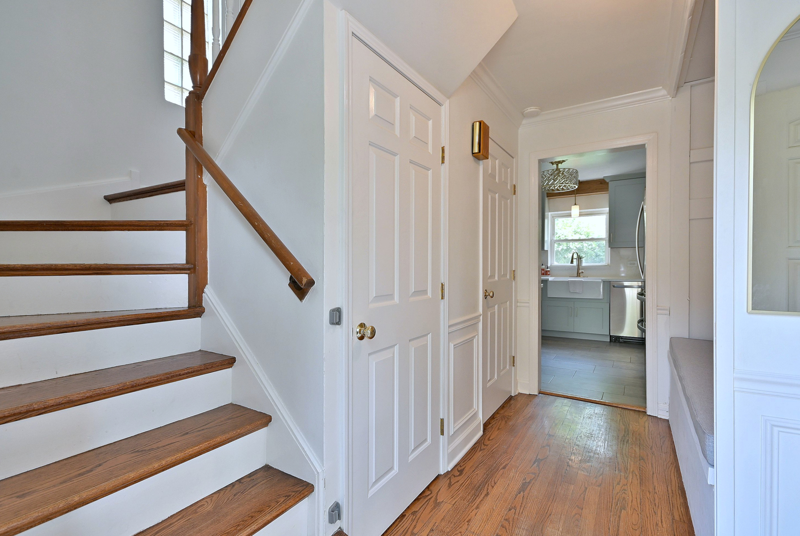 593 S Edgewood Avenue, Elmhurst, IL