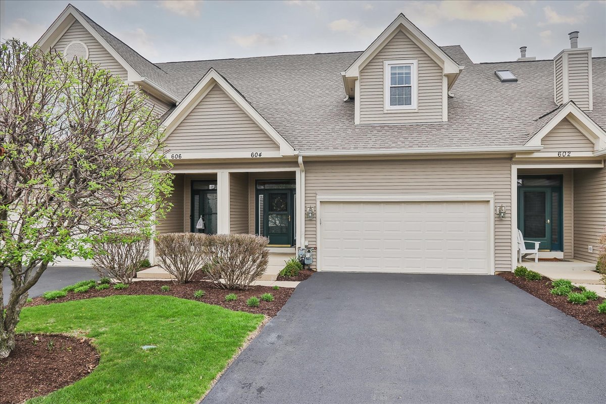 604 W Meadow Avenue, Lombard, IL