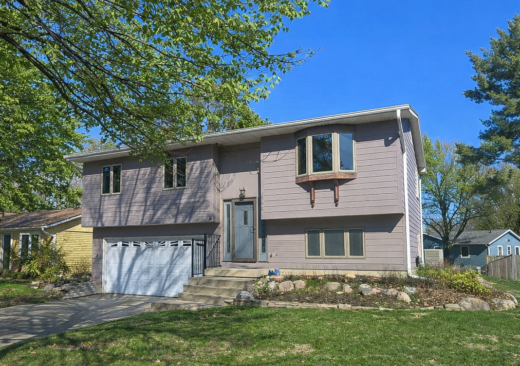 2210 Winchester Drive, Champaign, IL