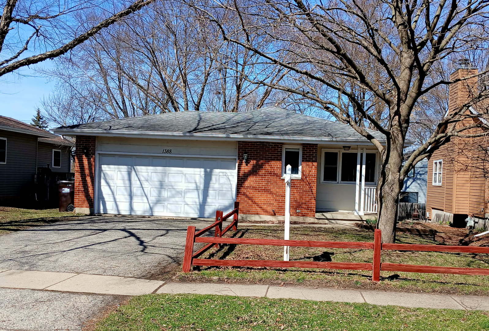 1388 Gardina Vista, Crystal Lake, IL