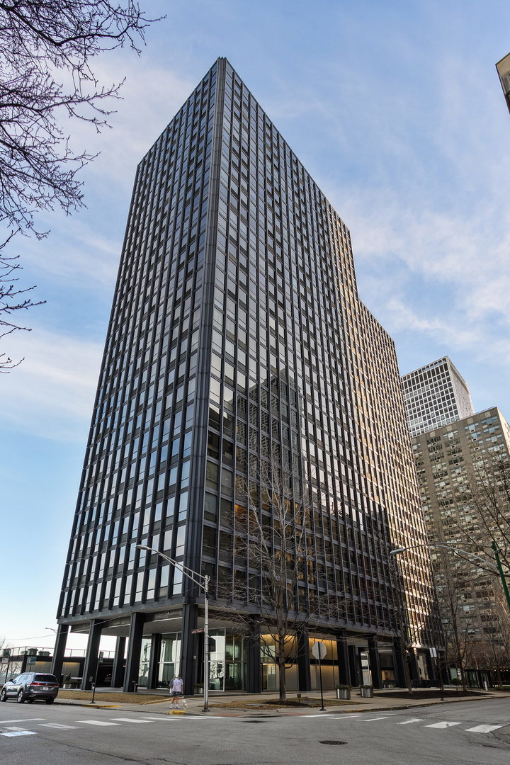 910 N LAKE SHORE Drive #2819, Chicago, IL