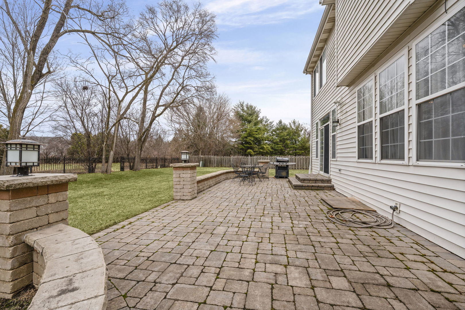 2188 Avalon Drive, Buffalo Grove, IL