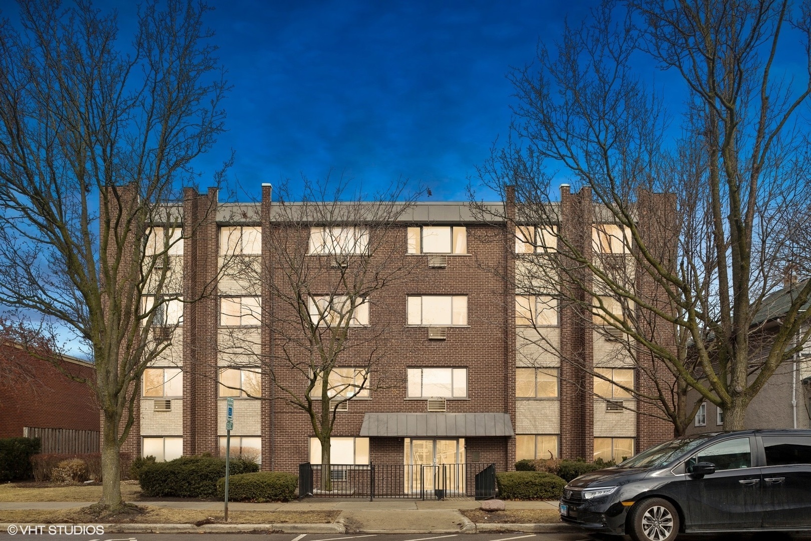 1136 Greenleaf Avenue #205, Wilmette, IL