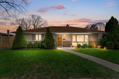 9966 S California Avenue, Evergreen Park, IL