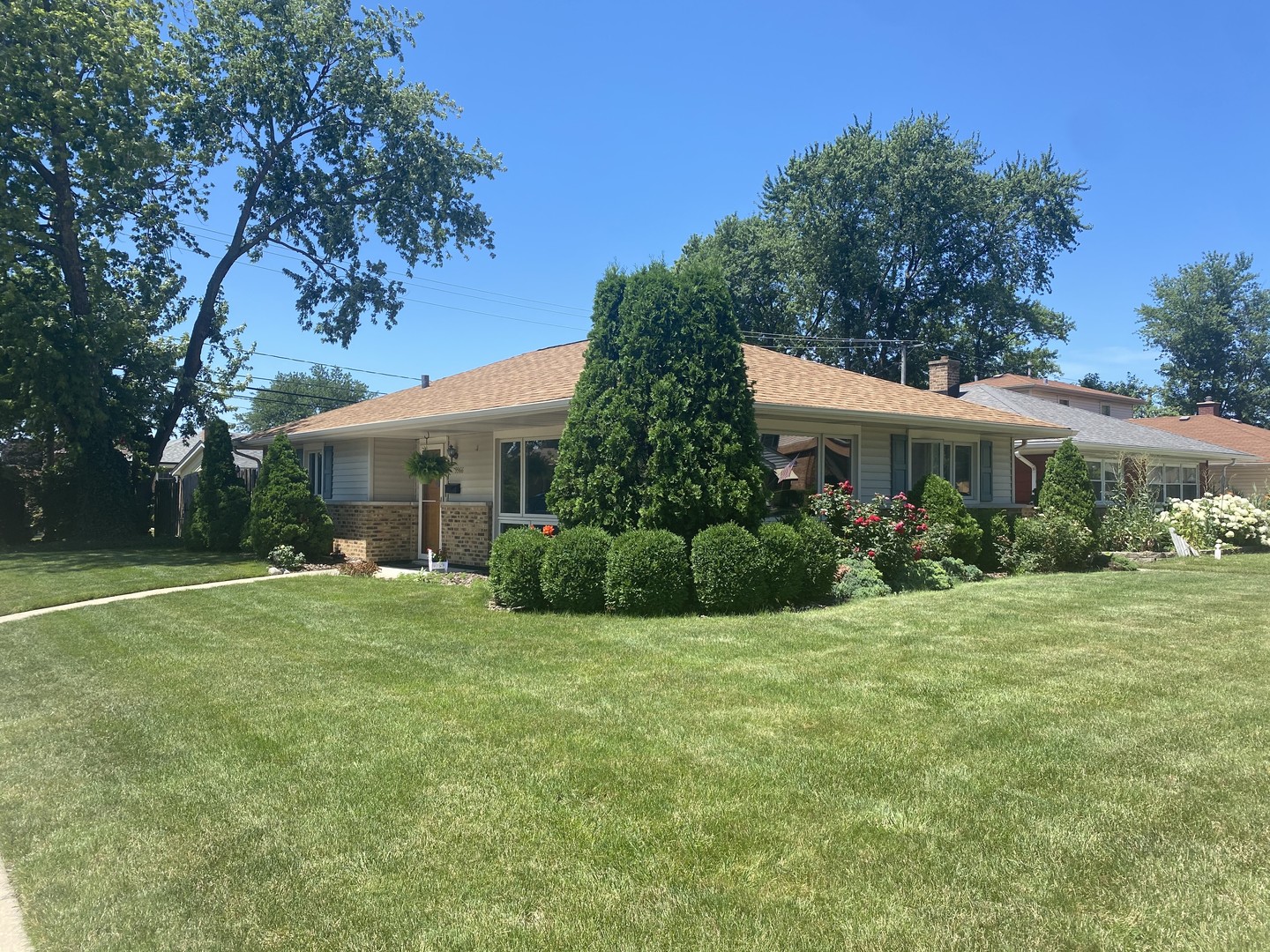 9966 S California Avenue, Evergreen Park, IL