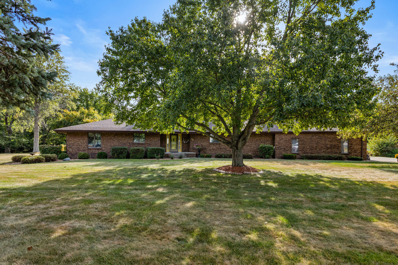 44 Glenbrook Court, Fisher, IL