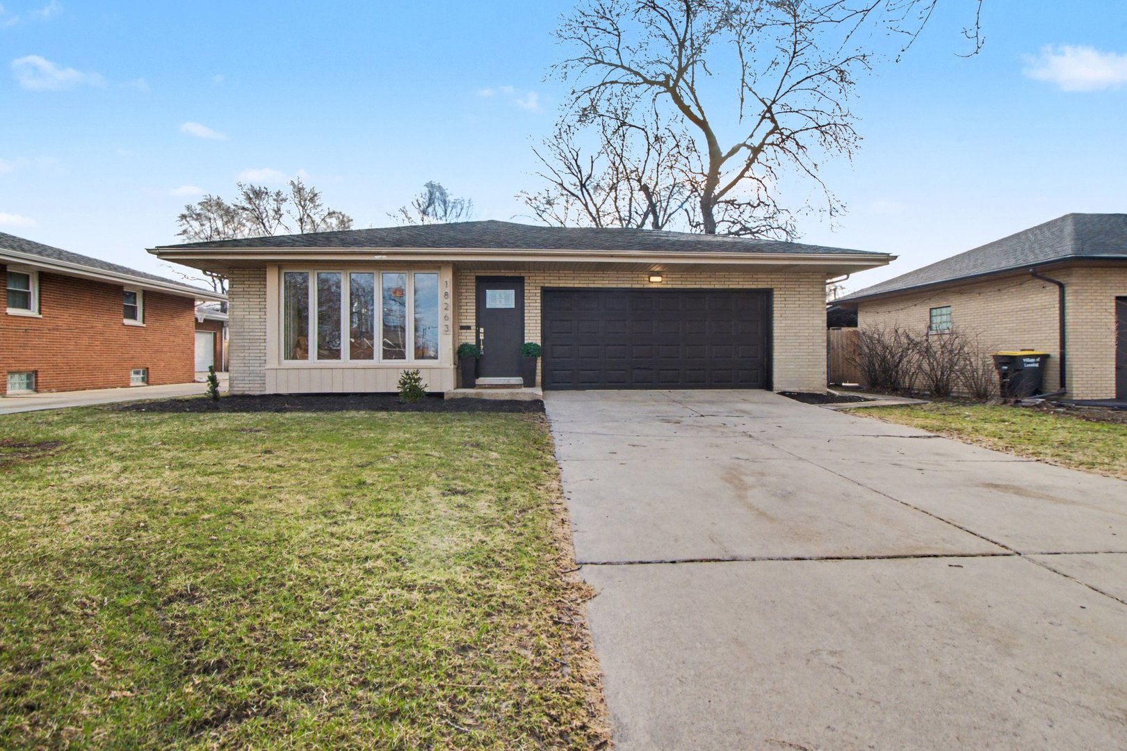 18263 Greenbay Avenue, Lansing, IL