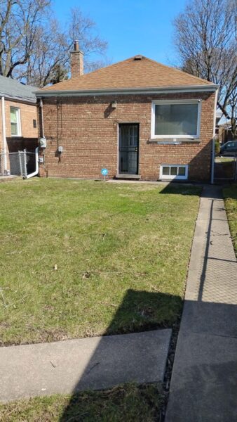 10552 S Eberhart Avenue, Chicago, IL