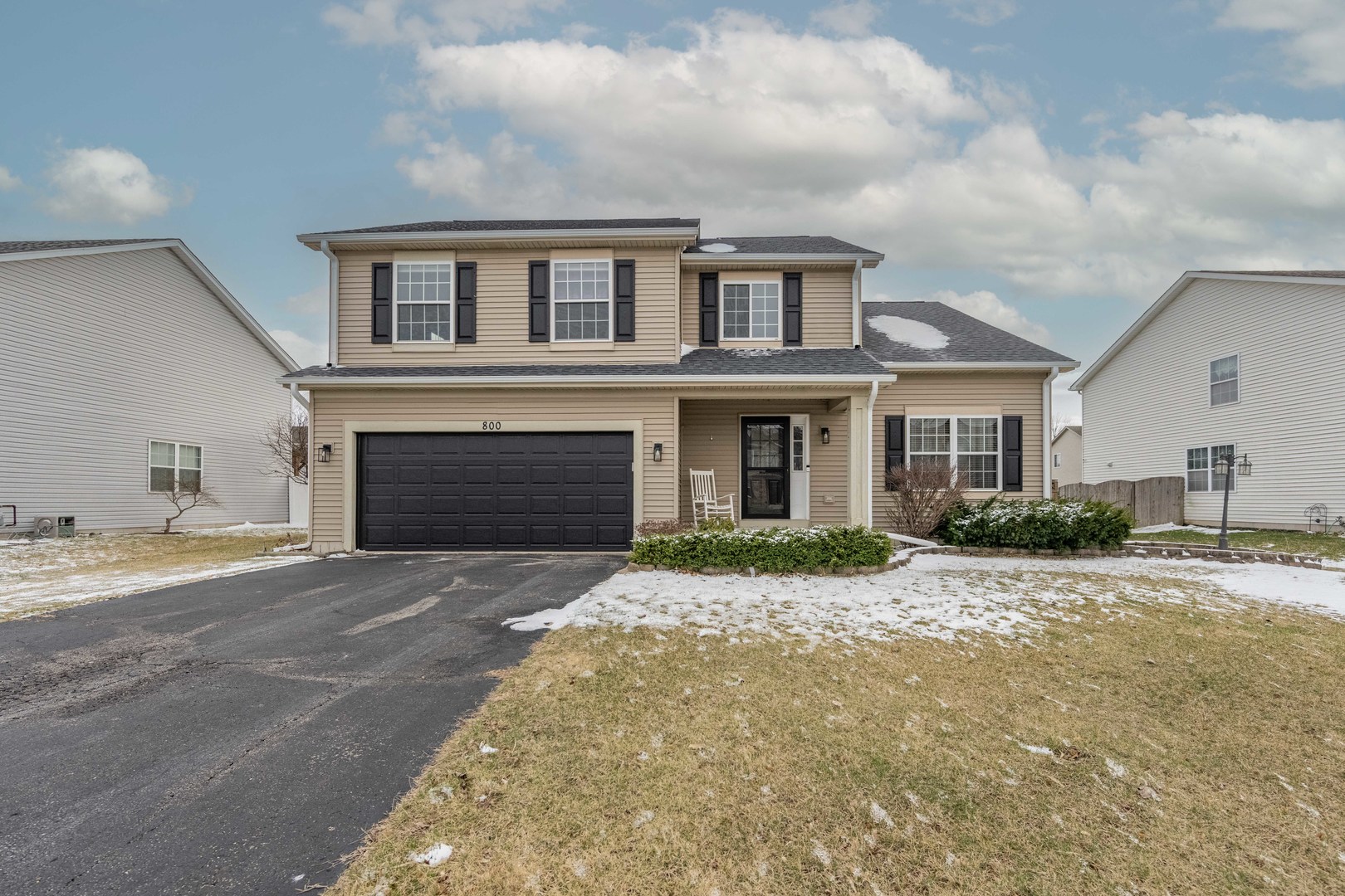 800 Maplewood Drive, Minooka, IL