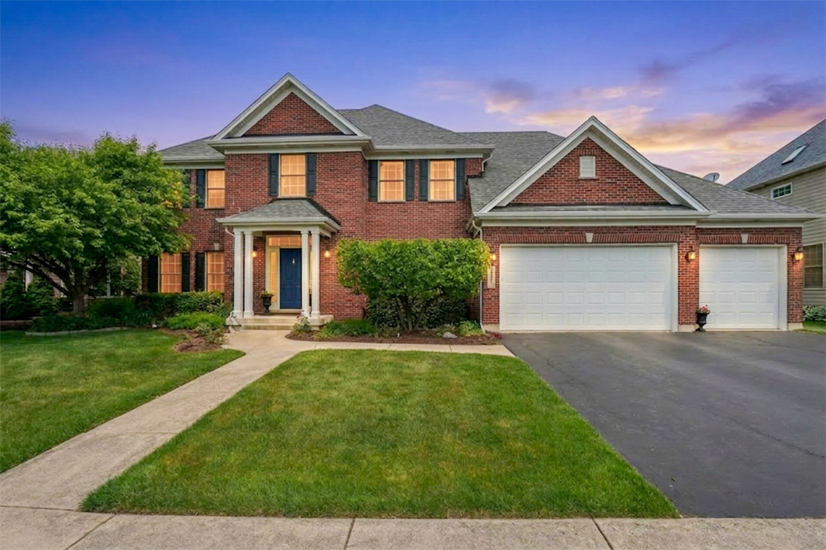 40W612 Blue Lake Circle, St. Charles, IL