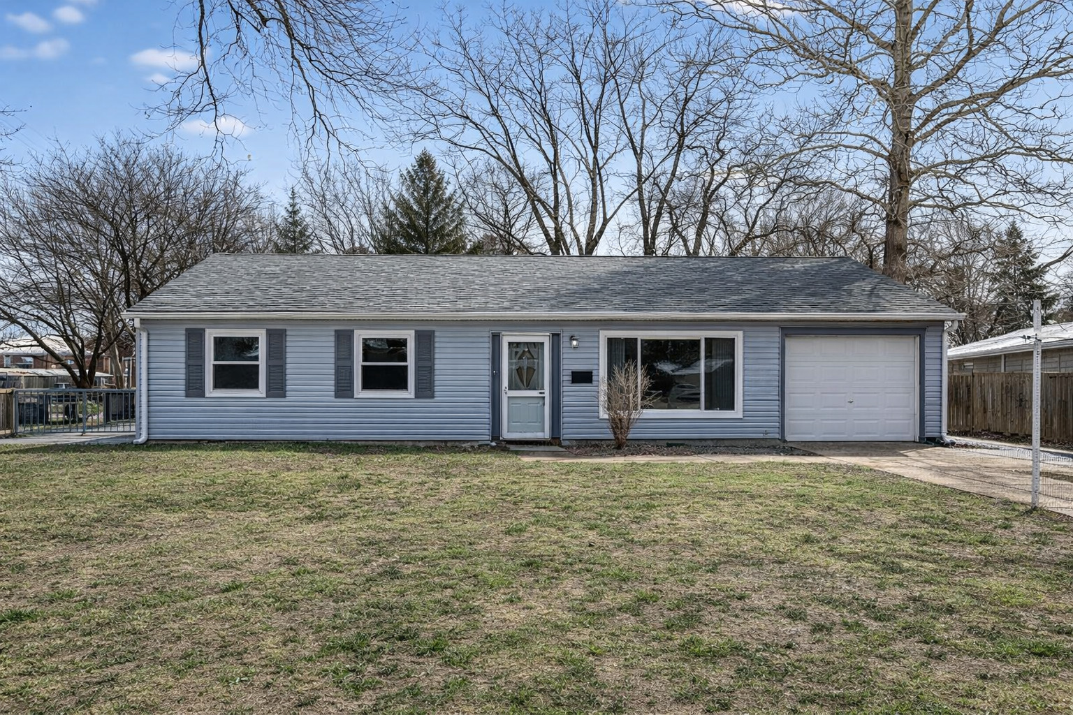 86 Circle Drive, Montgomery, IL