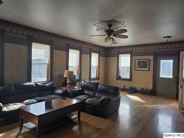 1560 Main Street, Warsaw, IL