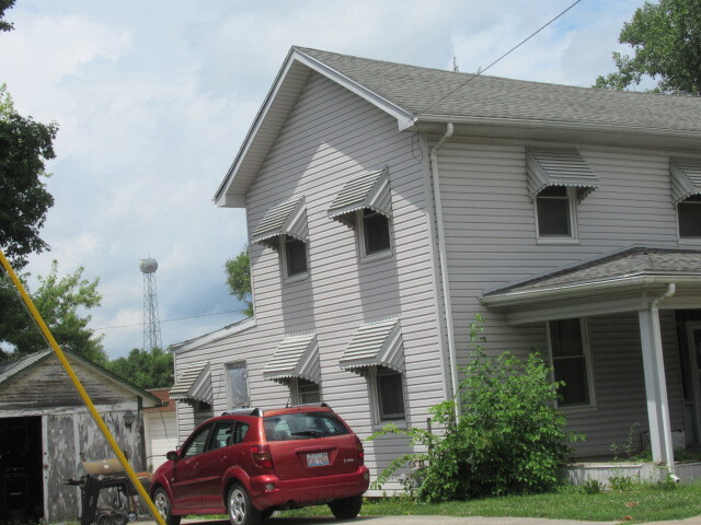 233 Buena Vista Street, Paris, IL