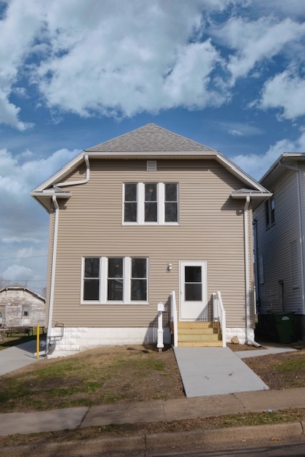 721 S 6th Street, Clinton, IA