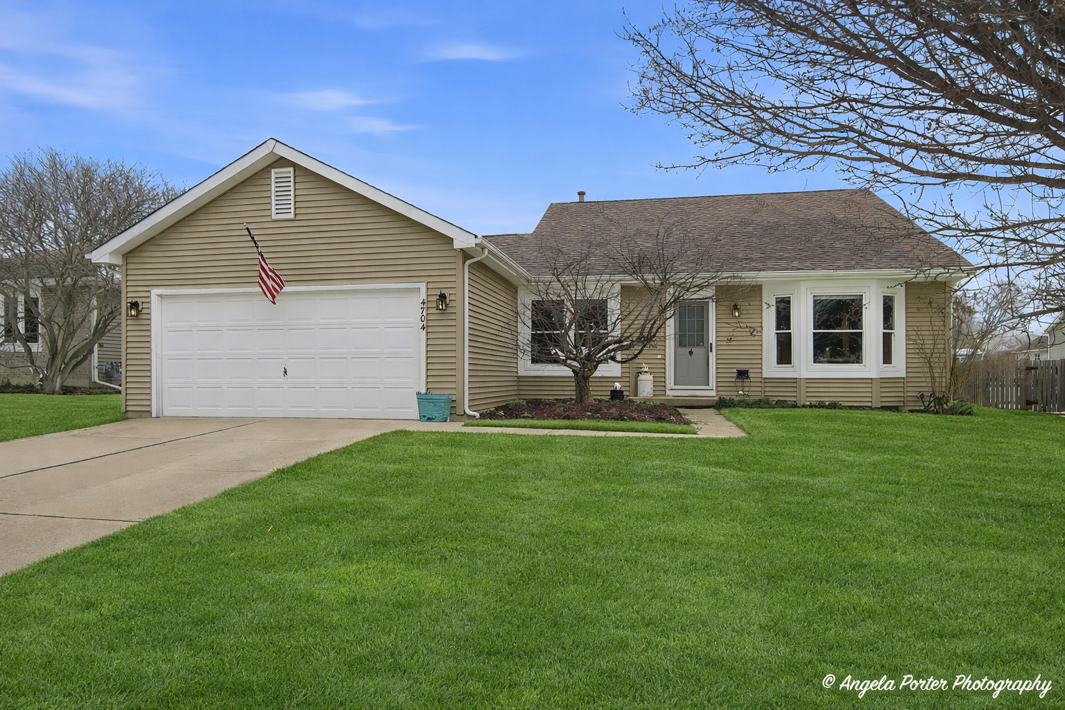 4704 Hartland Trail, McHenry, IL