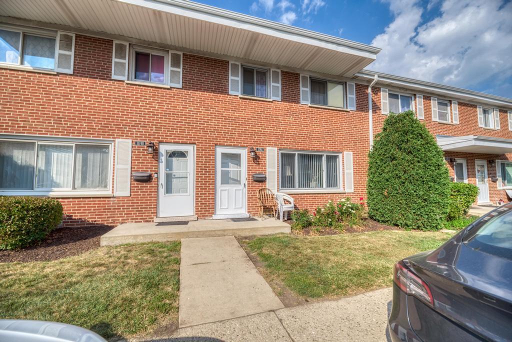 1176 N Boxwood Drive #A, Mount Prospect, IL