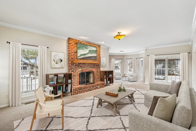 2904 Fox Knoll Court, Johnsburg, IL