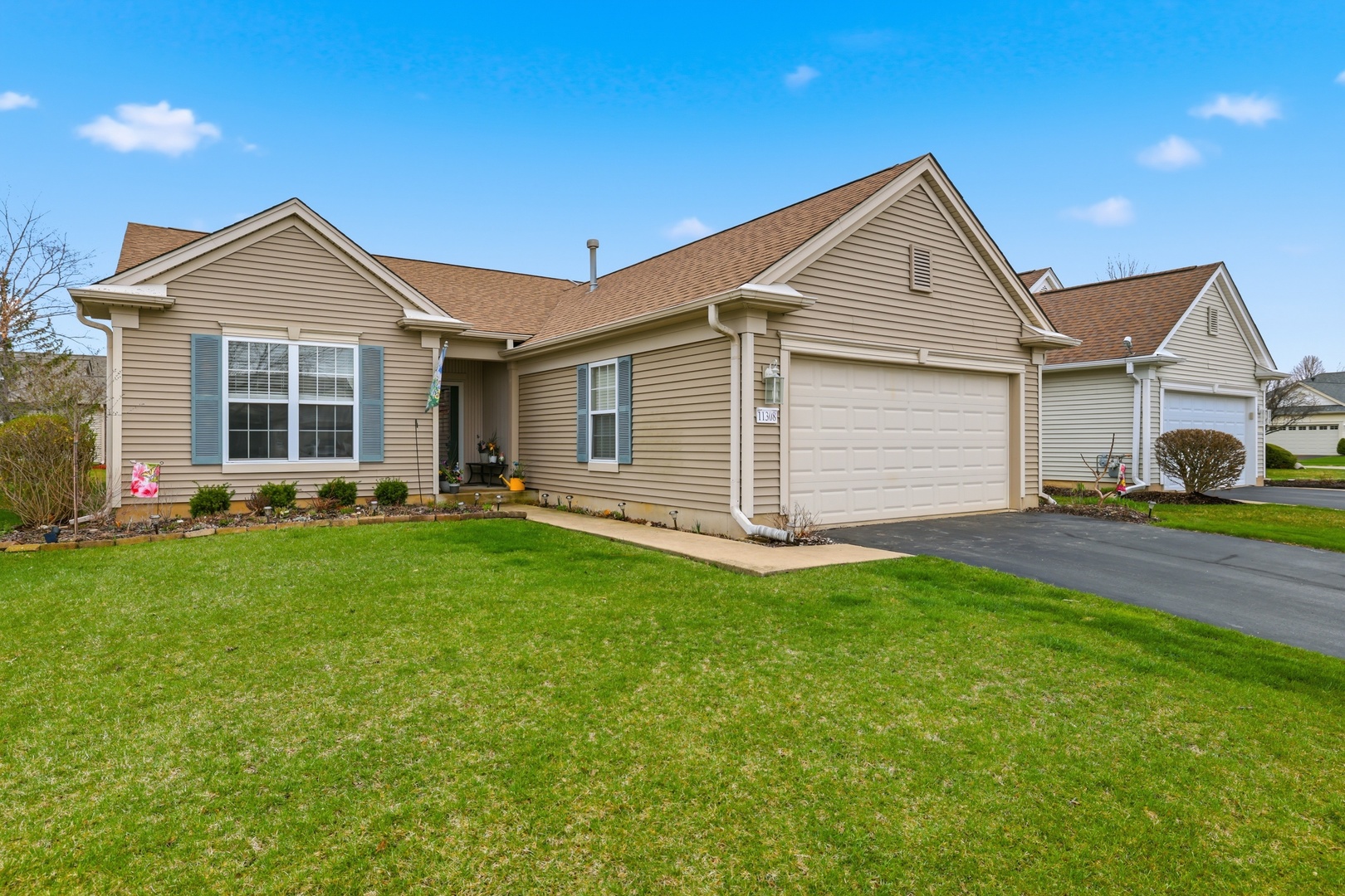 11308 Maplewood Avenue, Huntley, IL