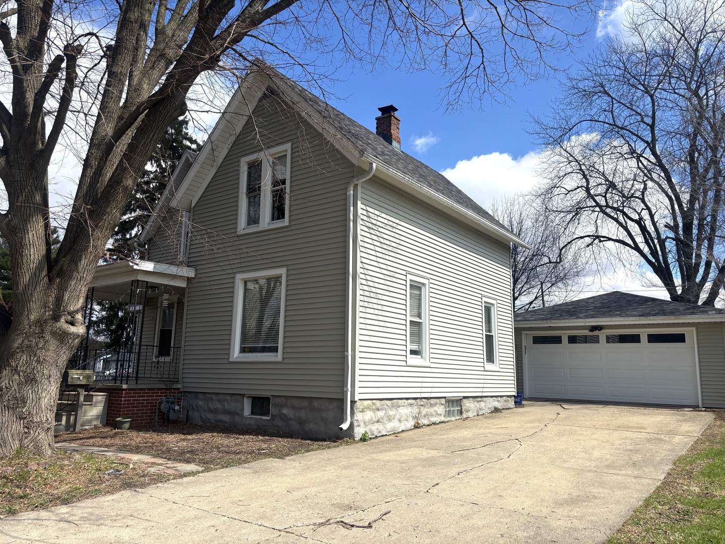 308 S 8th Street, DeKalb, IL