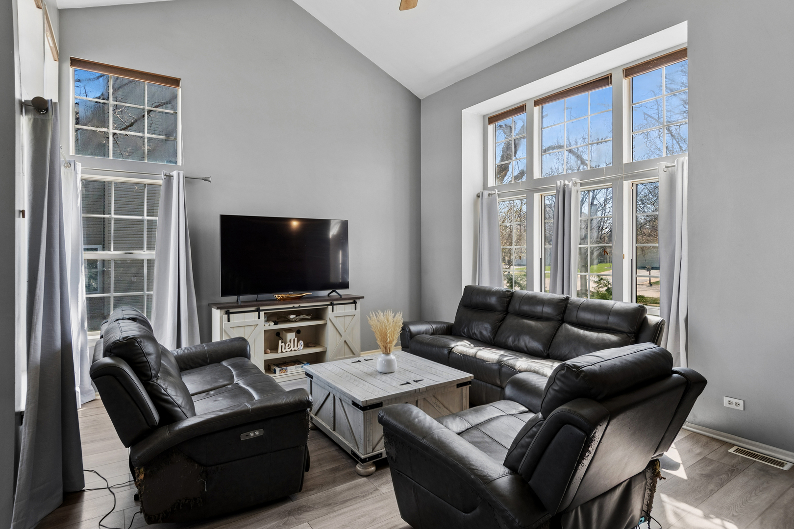 909 Brompton Circle, Bolingbrook, IL