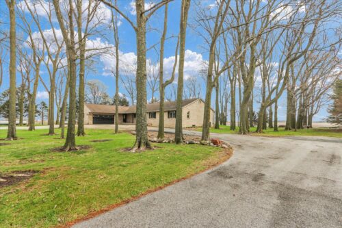 1644 County Road 200 Road, Seymour, IL