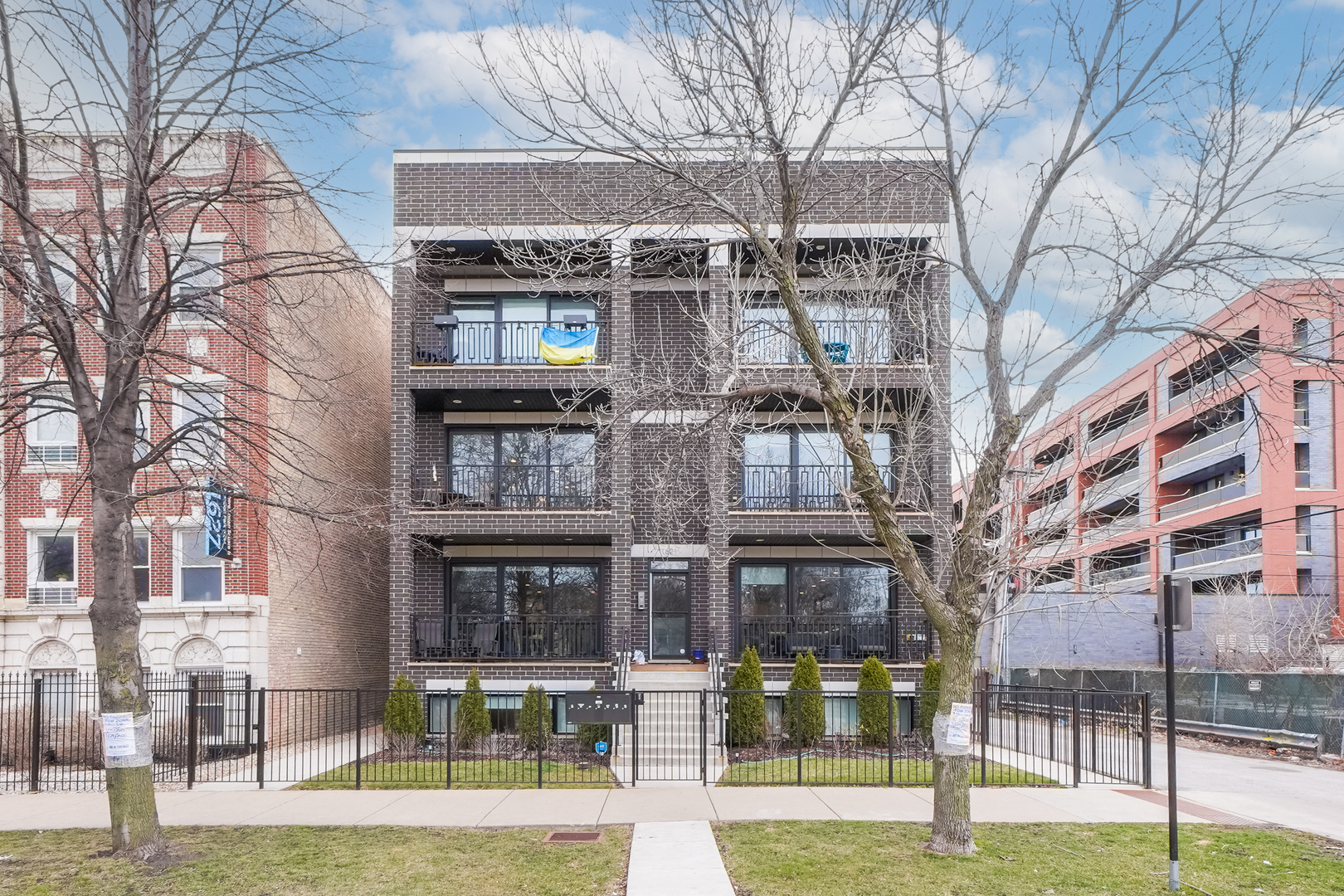 1621 N Humboldt Boulevard #2S, Chicago, IL